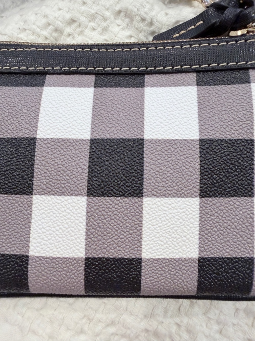 NWOT Dooney & Bourke Black, White and Gray Gingham Check Wristlet - Picture 11 of 16
